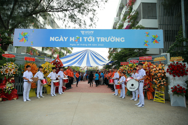 Chủ tịch nước Nguyễn Xuân Phúc dự Ngày hội tới trường Hope School -0