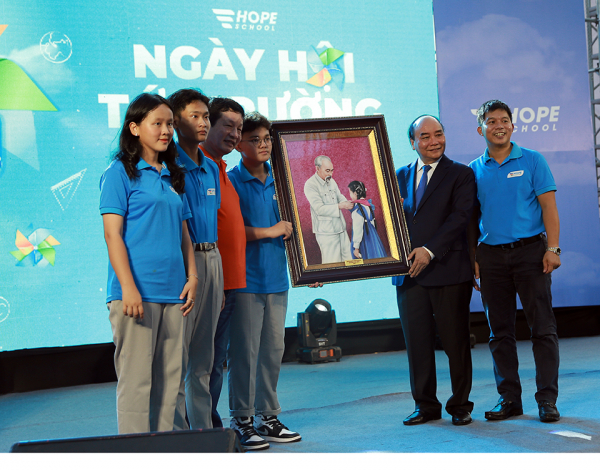 Chủ tịch nước Nguyễn Xuân Phúc dự Ngày hội tới trường Hope School -0