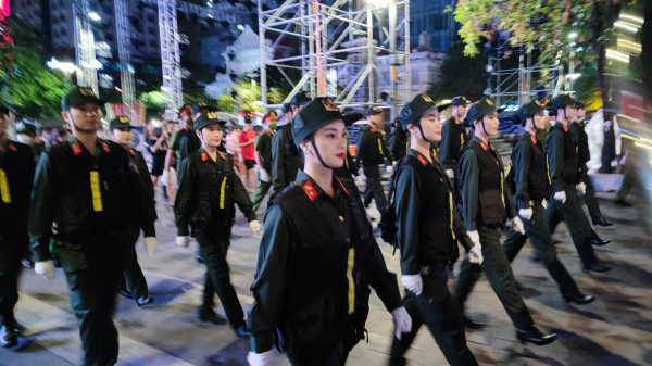 Nhiều màn biểu diễn đặc sắc từ Đoàn Nghi lễ CAND phục vụ nhân dân TP Hồ Chí Minh  -3