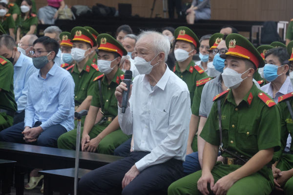 Cựu Bí thư Tỉnh uỷ Bình Dương Trần Văn Nam bị tuyên phạt 7 năm tù  -0