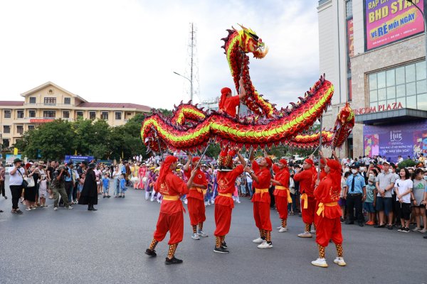 Thừa Thiên-Huế tổ chức nhiều hoạt động đặc sắc phục vụ du khách dịp lễ Quốc khánh -0