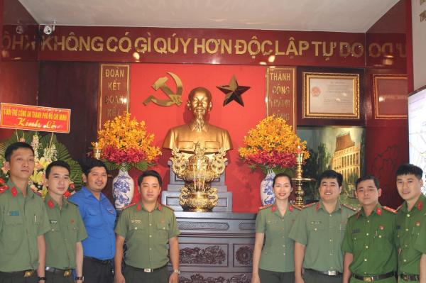 Tuổi trẻ Công an TP Hồ Chí Minh và hành trình theo bước chân những người anh hùng -0