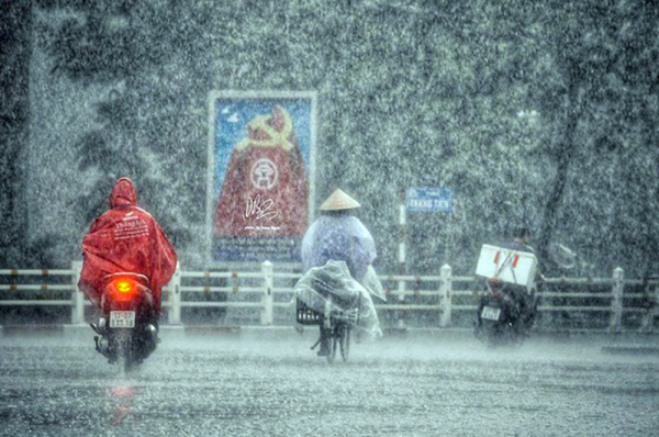 Miền Bắc mưa to, Nam Bộ trong ngày có nắng đan xen -0