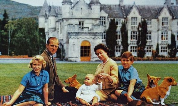 Những ngôi nhà gắn với cuộc đời Nữ hoàng Elizabeth II: Nơi sinh ra không phải là cung điện