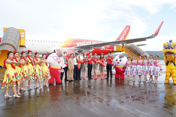 Vietjet khai trương hai đường bay mới kết nối Phú Quốc với New Delhi, Mumbai -0