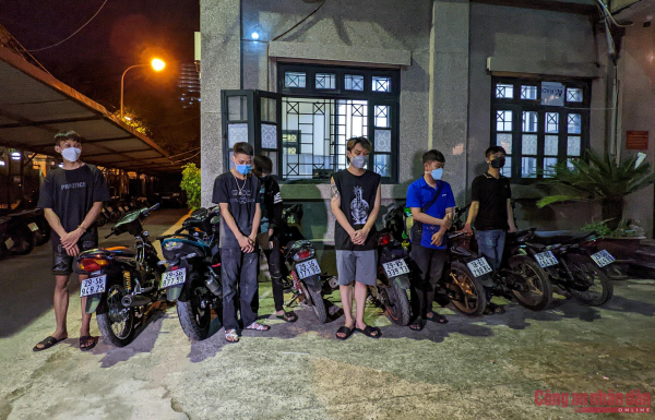 Đêm Trung thu không ngủ của Cảnh sát 141 hóa trang -8