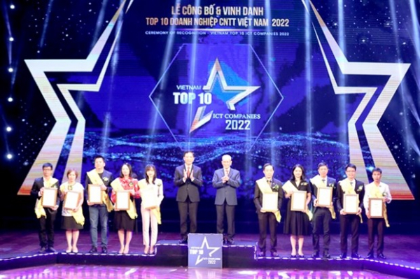 Vietnam’s Top 10 ICT companies 2022 honoured -0