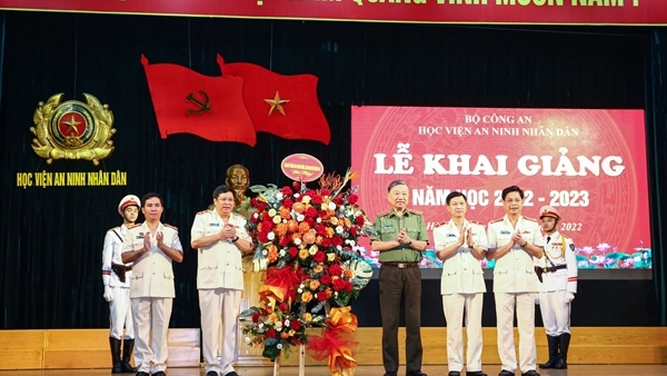 Bộ trưởng Tô Lâm dự lễ khai giảng năm học mới tại Học viện ANND