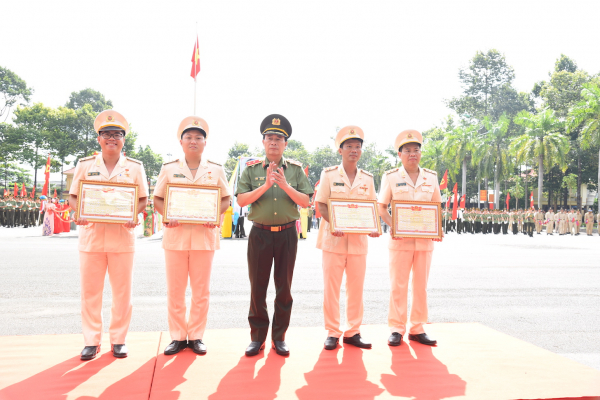 Đại học ANND khai giảng năm học mới, Ra quân huấn luyện đơn vị dự bị chiến đấu  -0