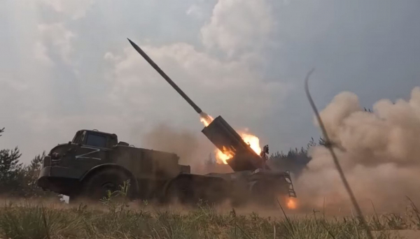 Quê nhà Tổng thống Ukraine hỗn loạn sau trận tập kích quy mô lớn của Nga -0
