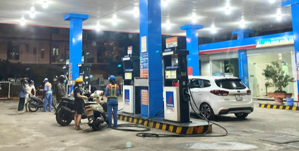 Đà Nẵng: Bác tin nhiều cây xăng “găm hàng” không bán ra cho khách  -1