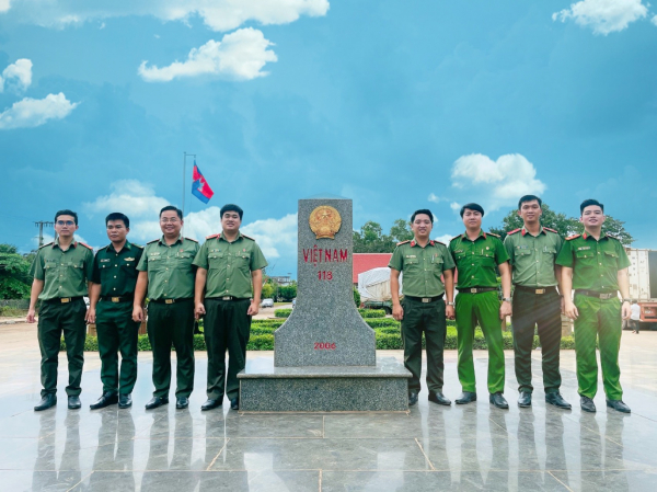 Sôi nổi hành trình nghĩa tình biên giới năm 2022 của Tuổi trẻ Công an TP Hồ Chí Minh -0