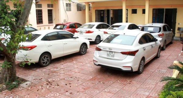Cặp “doanh nhân trẻ” thuê 27 ô tô tự lái rồi “hóa giá” đến hơn 15 tỷ đồng -0