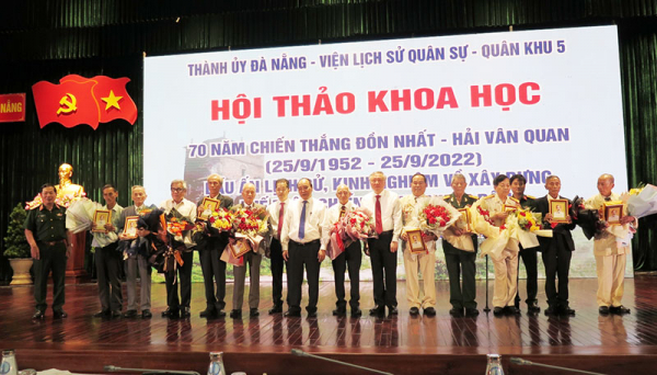 Chủ tịch nước dự Hội thảo khoa học 70 năm chiến thắng Đồn Nhất - Hải Vân Quan -0