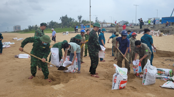  Công an các tỉnh Nam Trung bộ tất bật triển khai phương án ứng phó cơn bão Noru -0