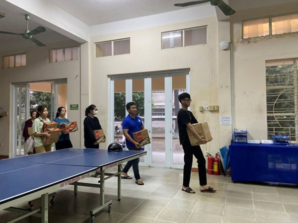 Nhiều trường đại học ở Huế mở cửa cho sinh viên đến tránh bão -0