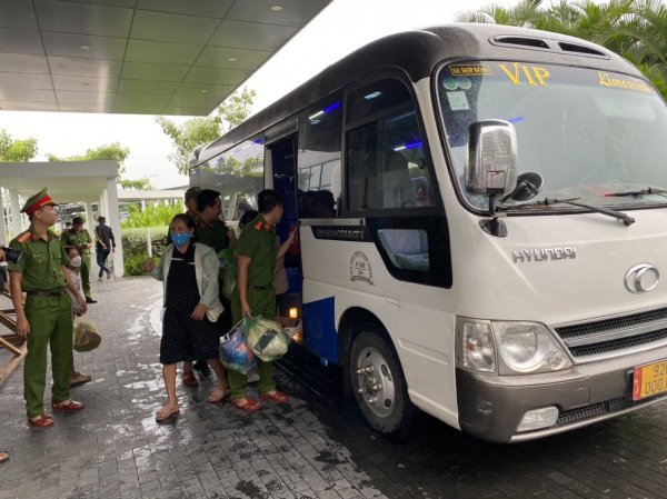 Nhiều khách sạn tại Đà Nẵng, Hội An miễn phí cho du khách và người dân tránh trú bão -1
