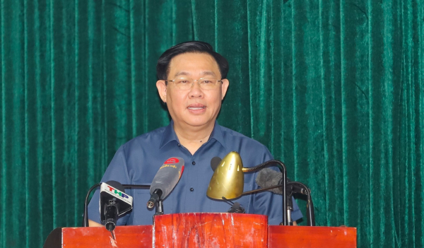 Chủ tịch Quốc hội Vương Đình Huệ tiếp xúc cử tri tại Hải Phòng -0