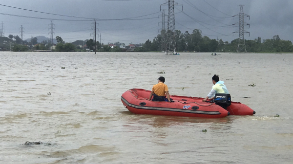 2 người gặp nạn vì đánh bắt cá trong mưa lũ -0