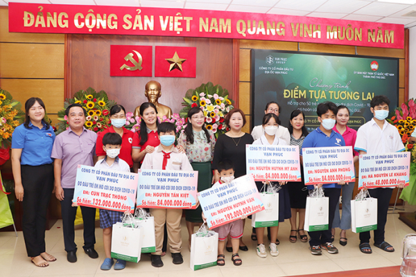 Van Phuc Group tài trợ hơn 6 tỷ đồng đỡ đầu 50 trẻ mồ côi do dịch COVID- 19 -0