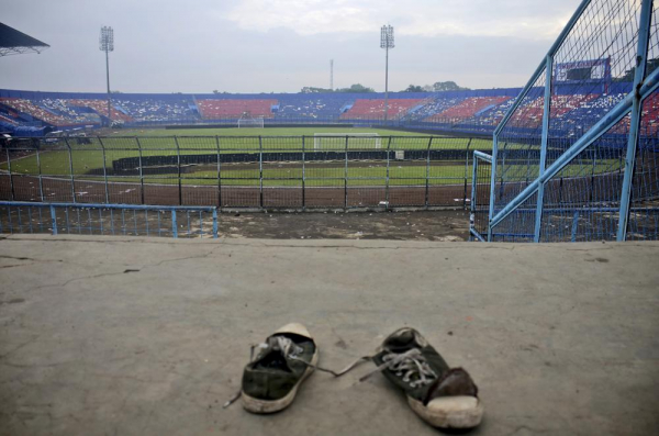 Vụ giẫm đạp tại Indonesia là thảm họa tồi tệ nhất lịch sử bóng đá - 3
