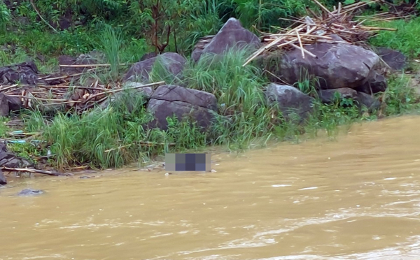 Tìm thấy thi thể nam thanh niên trên sông Bung sau 3 ngày mất tích -0