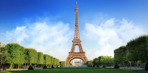 Dân phản đối chặt cây, Pháp hủy kế hoạch xây nhà quanh tháp Eiffel -0