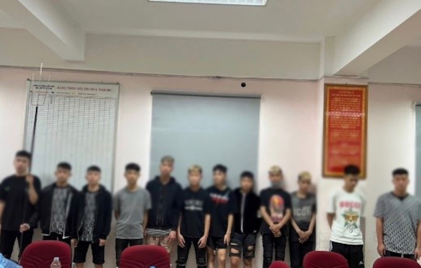 Bắt nhóm thanh niên mang hung khí từ Hưng Yên lên Hà Nội gây rối -0