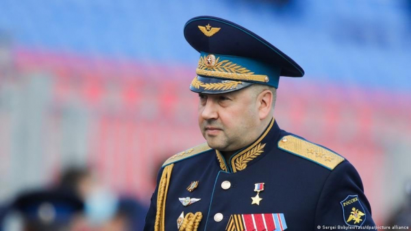 Ukraine tập hợp lực lượng áp sát Donbass, Nga thay tổng chỉ huy chiến dịch  -0