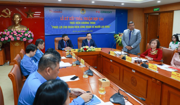FE CREDIT cùng Tổng Liên đoàn Lao động Việt Nam triển khai gói vay ưu đãi 10.000 tỷ đồng dành cho công nhân -0