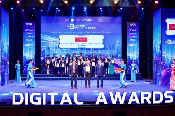 Agribank vinh dự nhận Giải thưởng Chuyển đổi số Việt Nam năm 2022  -0