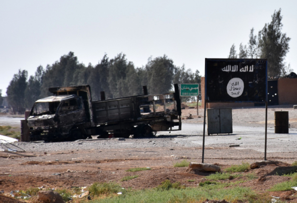 Xe bus chở binh sĩ Syria nổ lớn, 18 người thiệt mạng -0