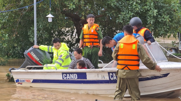 Hơn 3.500 lượt cán bộ chiến sỹ Công an Thừa Thiên-Huế về vùng xung yếu giúp dân -0