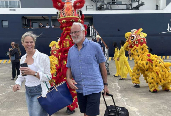 Quang Ninh welcomes first cruise ship after COVID-19 hiatus -0