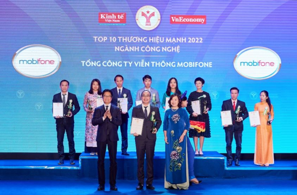 MobiFone vào Top 10 Thương hiệu mạnh Việt Nam ngành Công nghệ năm 2022 -0