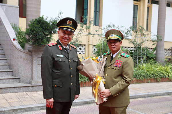 Vietnam, Laos agree to strengthen security cooperation  -0