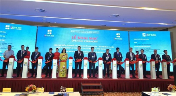 Energy, environment technology exhibition opens in Hanoi -0