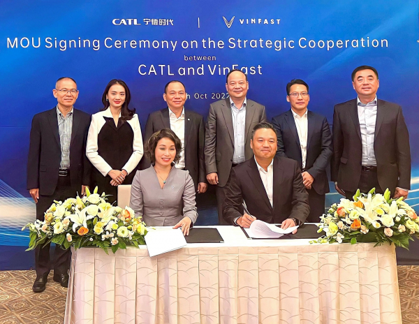 CATL và Vinfast hợp tác chiến lược toàn cầu, thúc đẩy di chuyển điện hóa -0