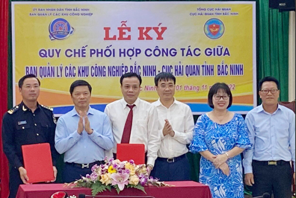 Ban quản lý các Khu công nghiệp Bắc Ninh và Cục Hải quan Bắc Ninh: Ký Quy chế phối hợp công tác -0
