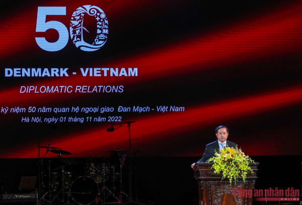 Biểu diễn nghệ thuật kỷ niệm 50 năm thiết lập quan hệ ngoại giao Việt Nam - Đan Mạch -0