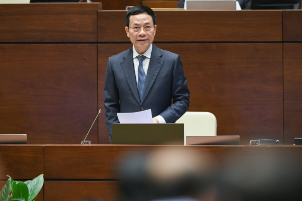 Bộ trưởng Nguyễn Mạnh Hùng giải đáp vấn đề ngăn chặn sim rác, tin xấu, độc -0