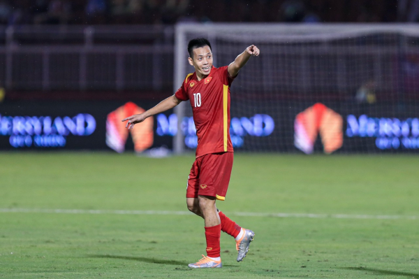 Đội trưởng Hà Nội FC dính chấn thương nặng, chia tay V-League 2022 -0