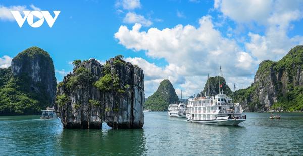 Ha Long Bay named among world’s top 10 stunning natural wonders -0