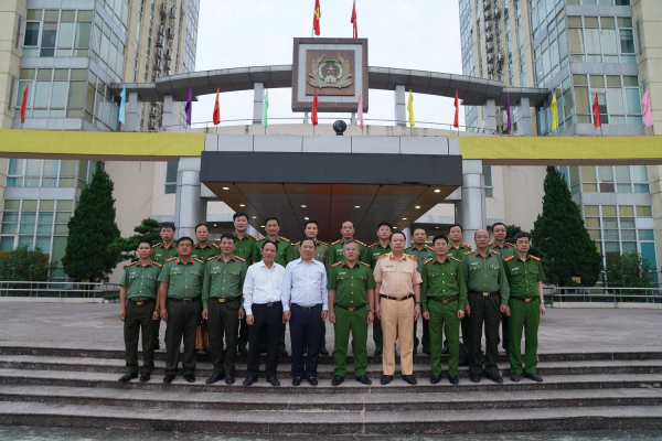 Thứ trưởng Nguyễn Văn Long kiểm tra công tác tại Công an tỉnh Hòa Bình -0