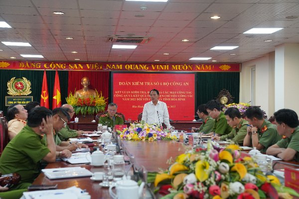 Thứ trưởng Nguyễn Văn Long kiểm tra công tác tại Công an tỉnh Hòa Bình -0