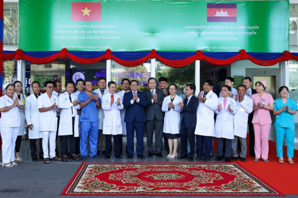 Thủ tướng: Bệnh viện Chợ Rẫy Phnom Penh có “sứ mệnh lịch sử” -0
