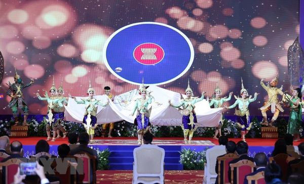 Thủ tướng dự Lễ khai mạc Hội nghị cấp cao ASEAN lần thứ 40 và 41 -0