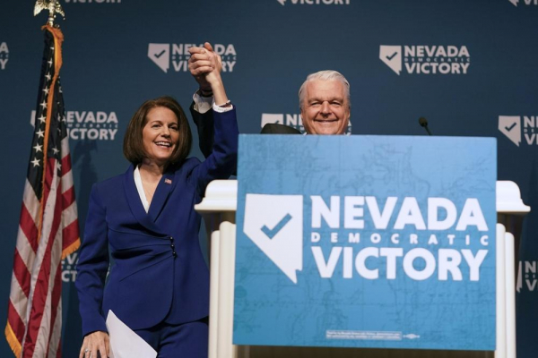Ứng viên Dân chủ chiến thắng tại Nevada, cuộc đua kiểm soát Thượng viện Mỹ ngã ngũ -0