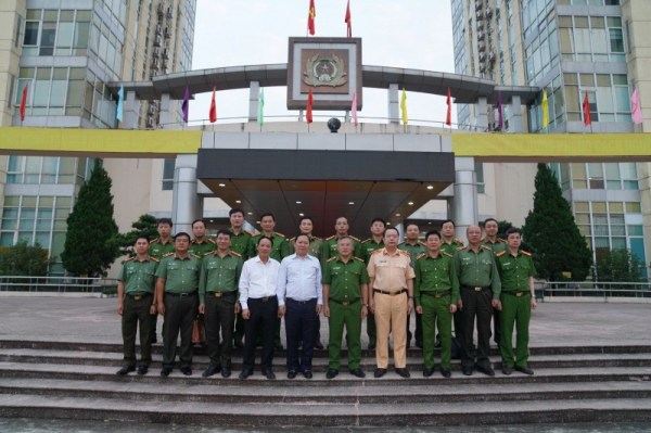 Deputy Minister Nguyen Van Long inspects Hoa Binh Provincial Police Department -0