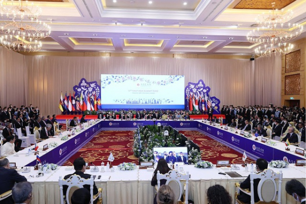 Thủ tướng: ASEAN sẵn sàng làm 'trung gian tin cậy' với các đối tác Đông Á tìm giải pháp cho các thách thức an ninh -0